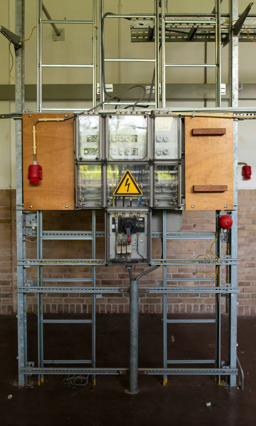 Main Distribution Frame Installation and Wiring